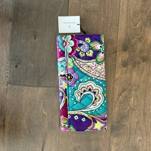 Vera Bradley Quilted Wallet – Tri-Fold Floral Pattern - Picture 1 of 3